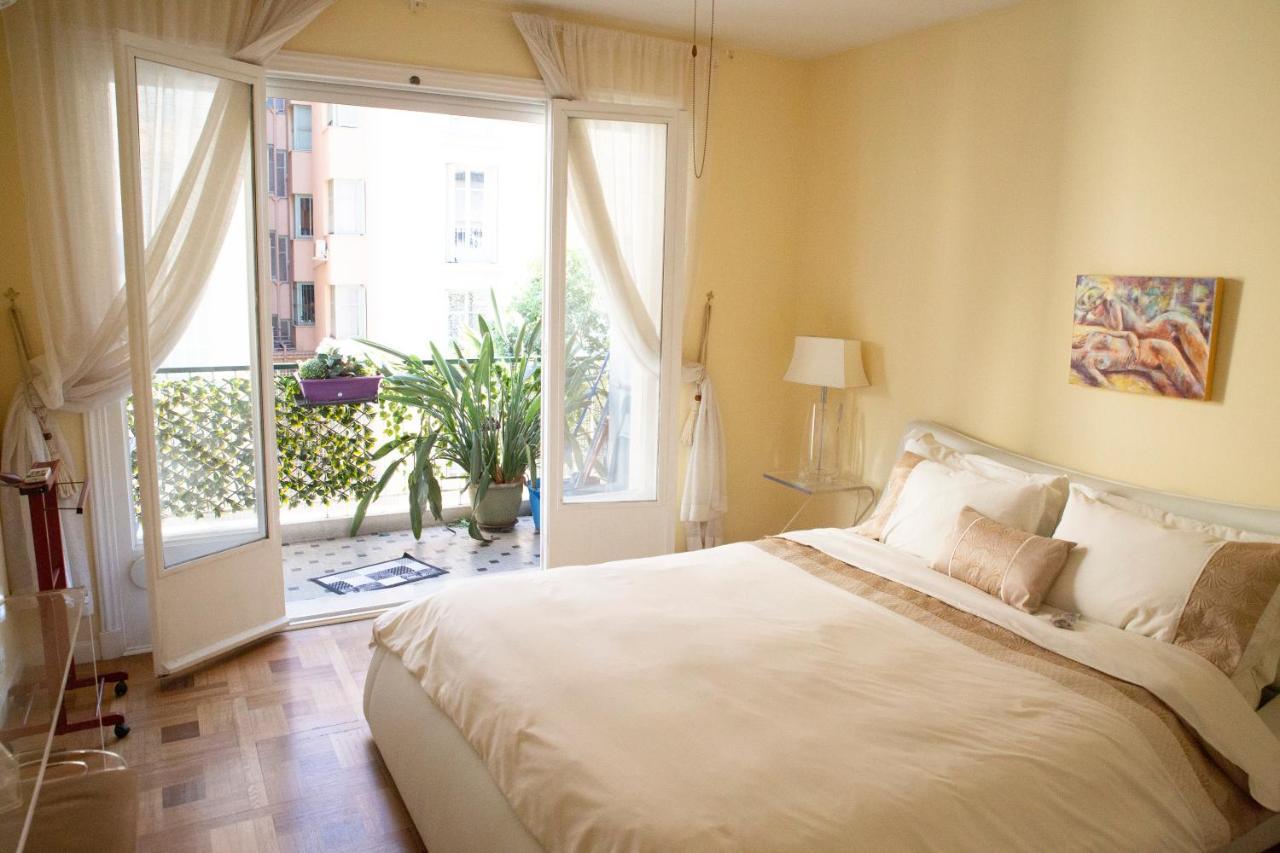 Chill Out Apartment, 2 Mins From Beach Nizza Exterior foto