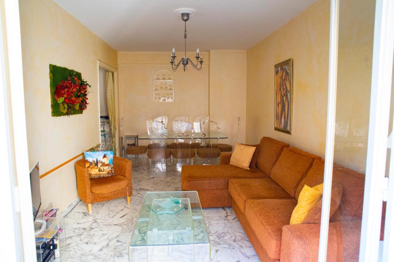Chill Out Apartment, 2 Mins From Beach Nizza Exterior foto